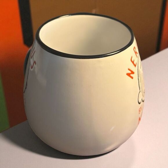 NEW Peanuts Charlie Brown "Nervous By Nature" 20oz Teardrop Shaped Stoneware Mug - Picture 2 of 5